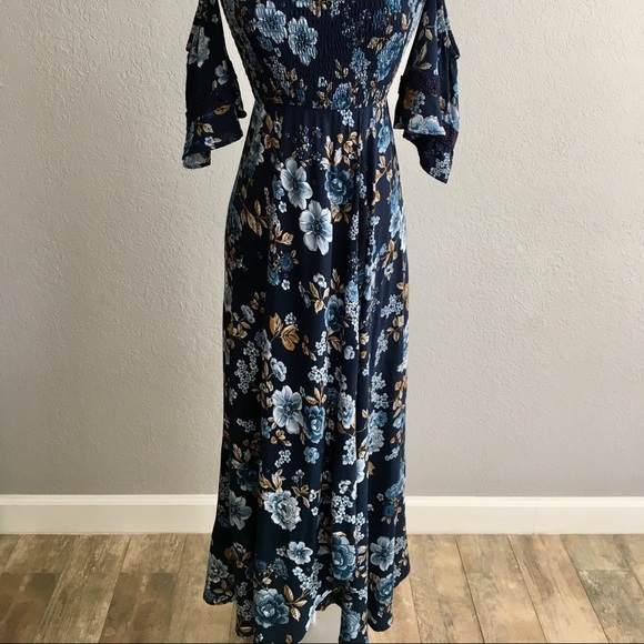 Floral Print Off-the-shoulder Dress - Picture 2 of 6